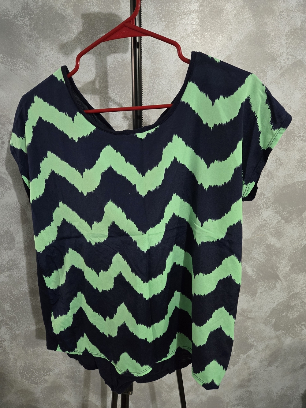 Bella D. Navy and Mint Chevron Short Sleeve Tee